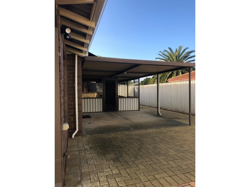 18 Cimbor Way, Parmelia WA 6167