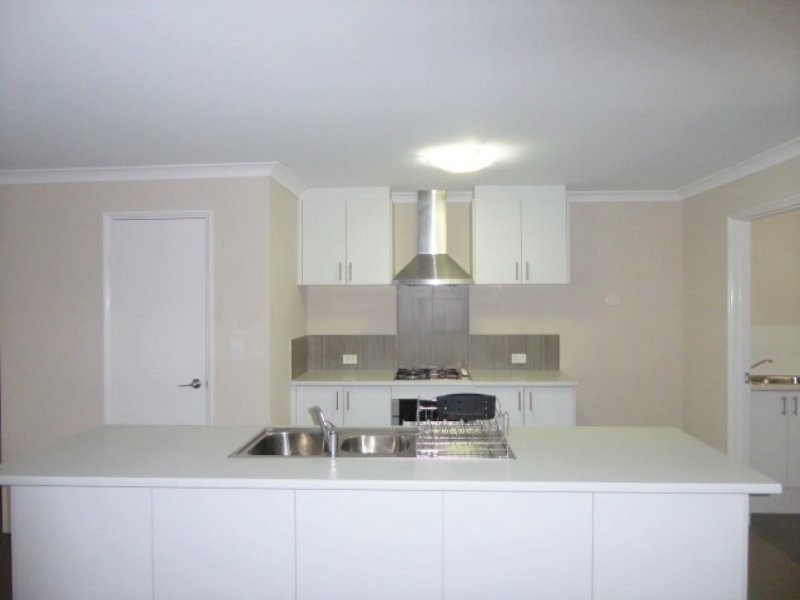 5 Indich Avenue, Medina WA 6167