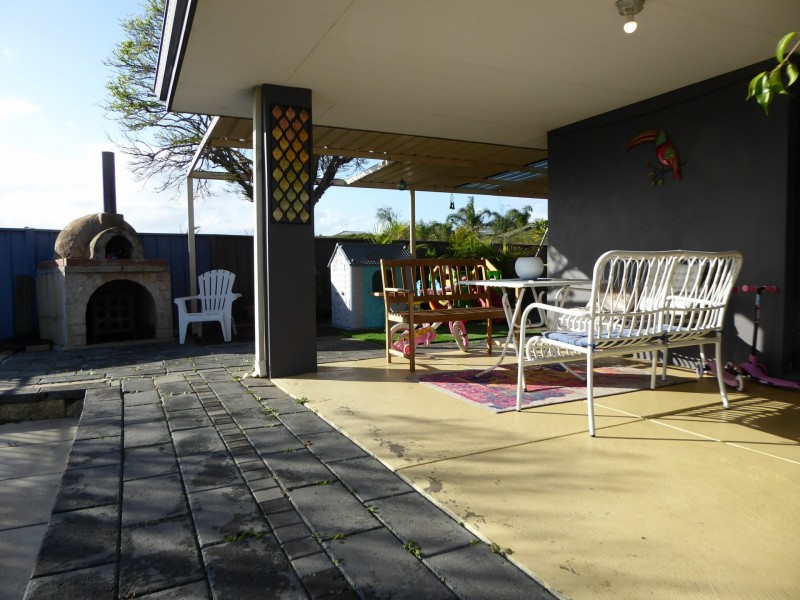 2 Dunster Way, Orelia WA 6167