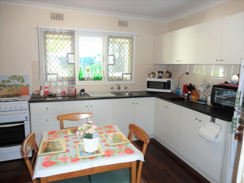 14 Maydwell Way, Calista WA 6167