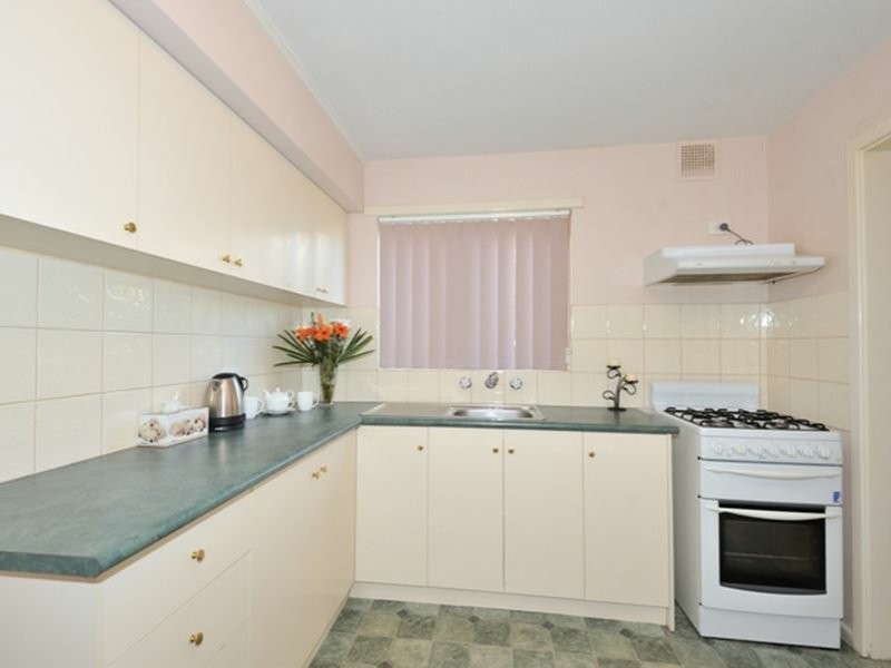 36 Maydwell Way, Calista WA 6167