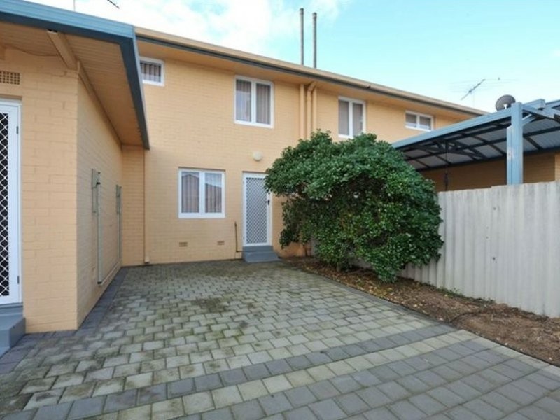 36 Maydwell Way, Calista WA 6167