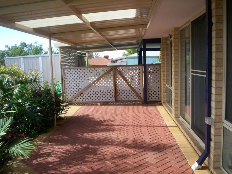 7 Mcnairn Cross, Leda WA 6170