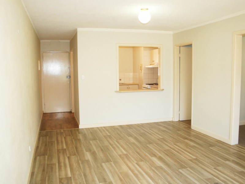 Unit 13/4 Canham Way, Orelia WA 6167