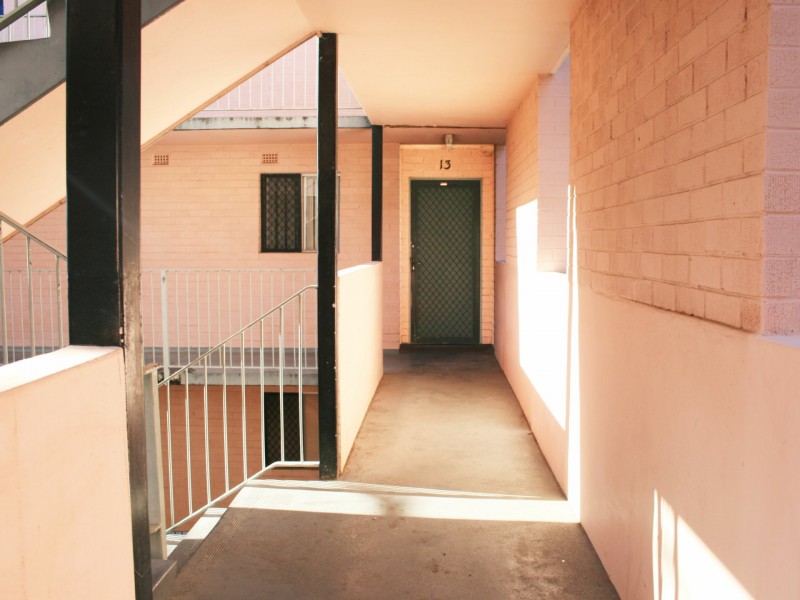 Unit 13/4 Canham Way, Orelia WA 6167