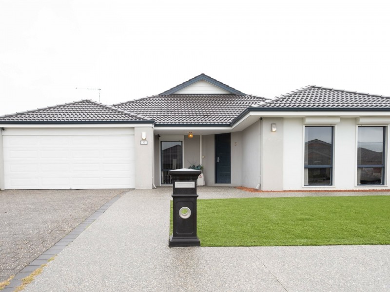 5 Monsignor Avenue, Byford WA 6122