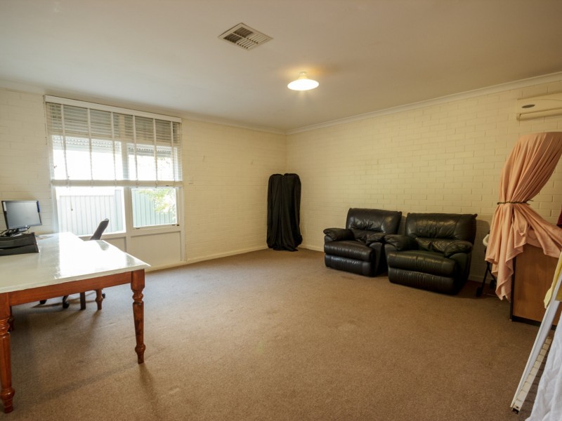 7 Beadman Court, Medina WA 6167