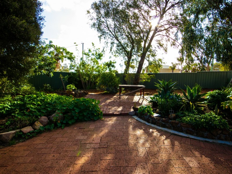 7 Beadman Court, Medina WA 6167