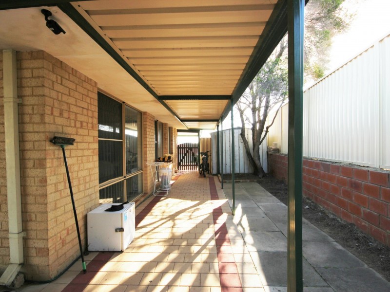 6 Bilya Gardens, Leda WA 6170