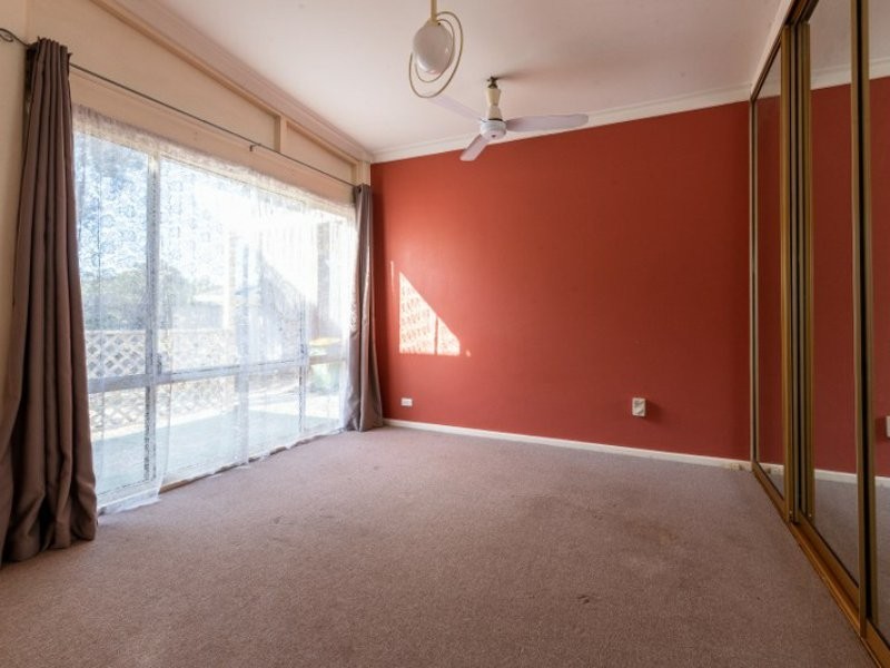 14 Gellibrand Rd, Orelia WA 6167