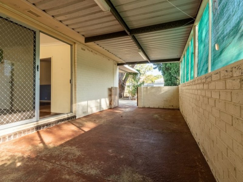 14 Gellibrand Rd, Orelia WA 6167