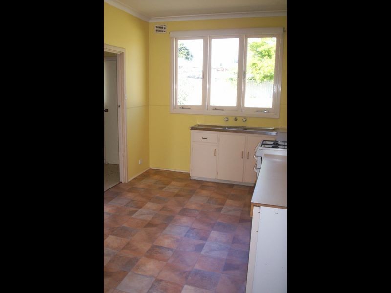 16 Hefron Way, Parmelia WA 6167