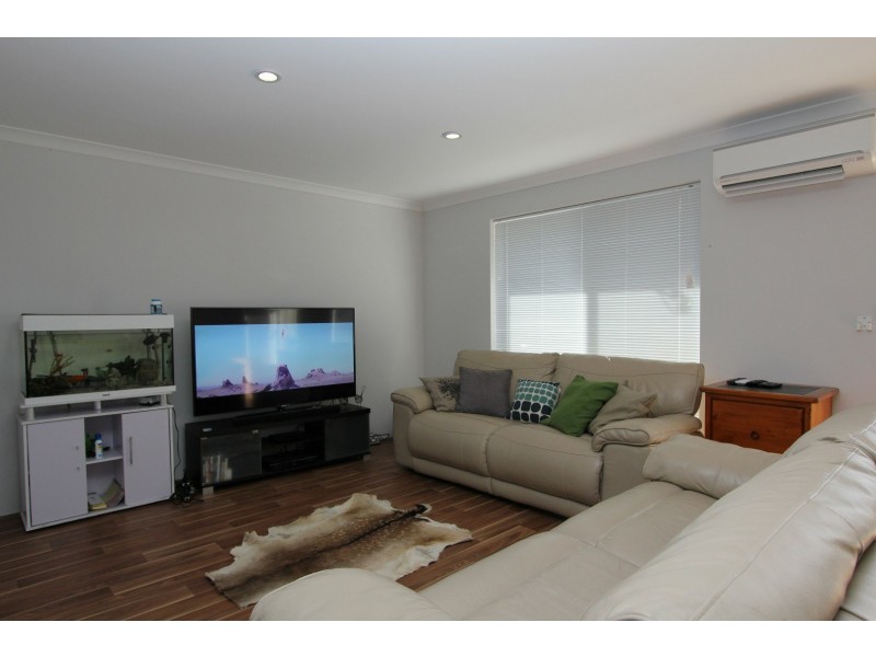 129 Lambeth Circle, Wellard WA 6170