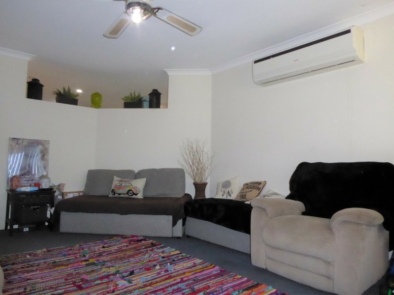 7 McNairn Cross, Leda WA 6170