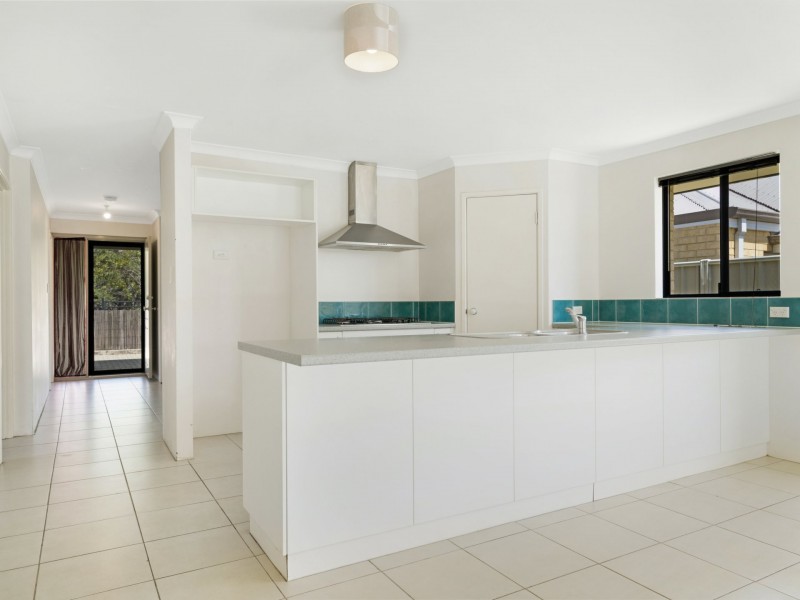 65 Henley Boulevard, Wellard WA 6170