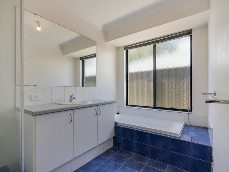 65 Henley Boulevard, Wellard WA 6170