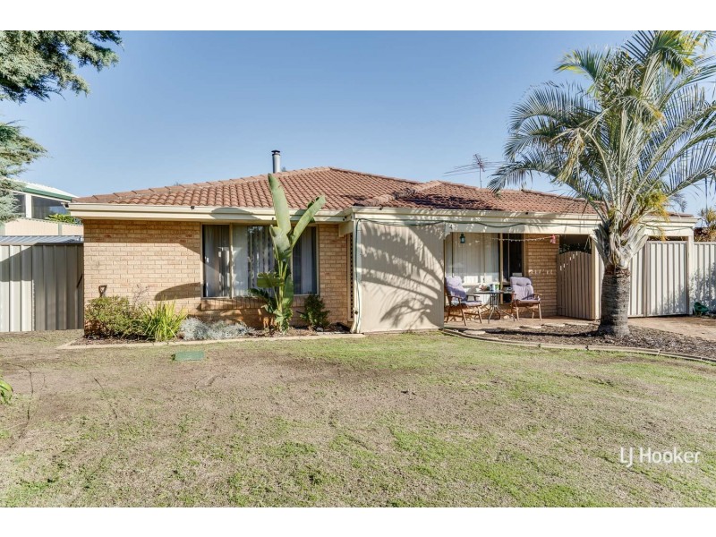 4 Ferris Green, Parmelia WA 6167