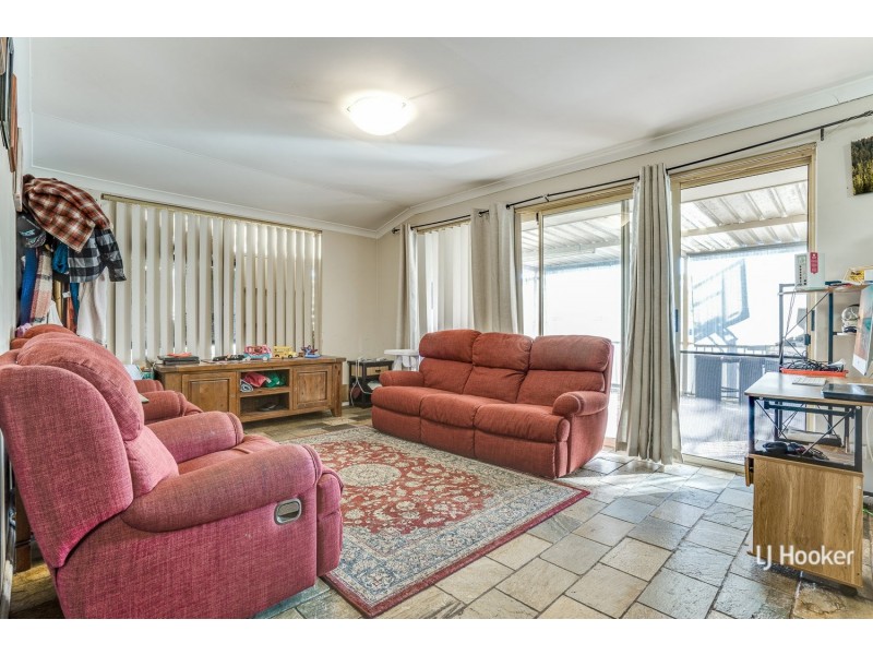 4 Ferris Green, Parmelia WA 6167