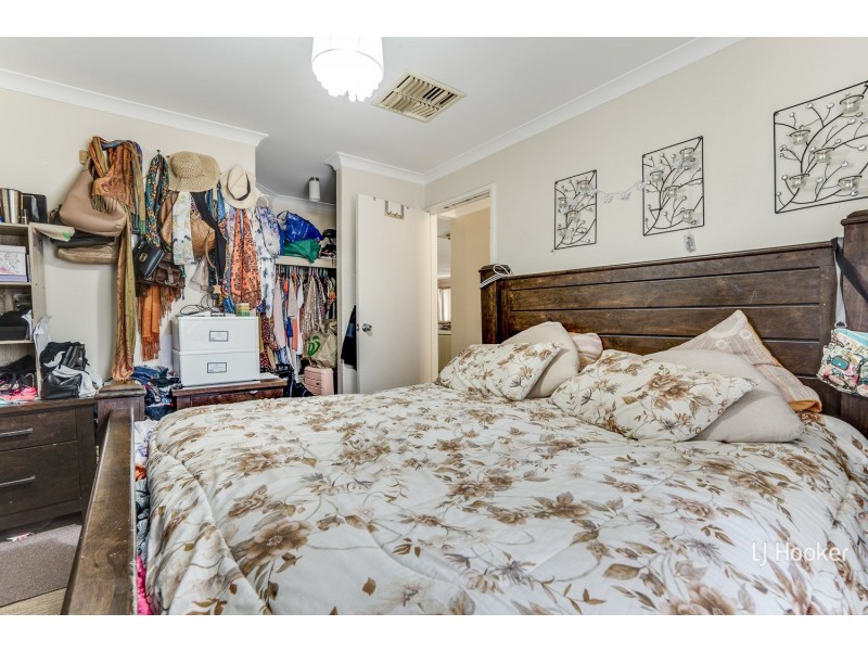 4 Ferris Green, Parmelia WA 6167