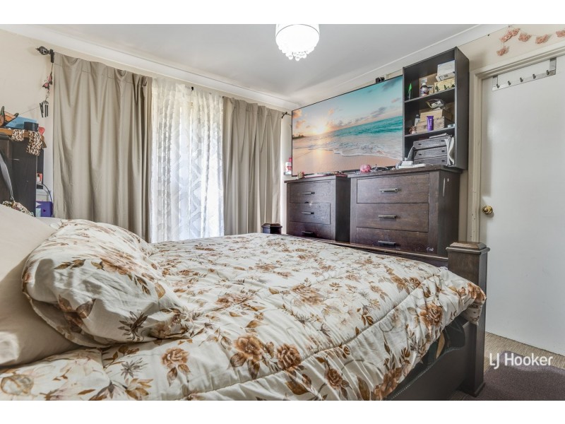 4 Ferris Green, Parmelia WA 6167