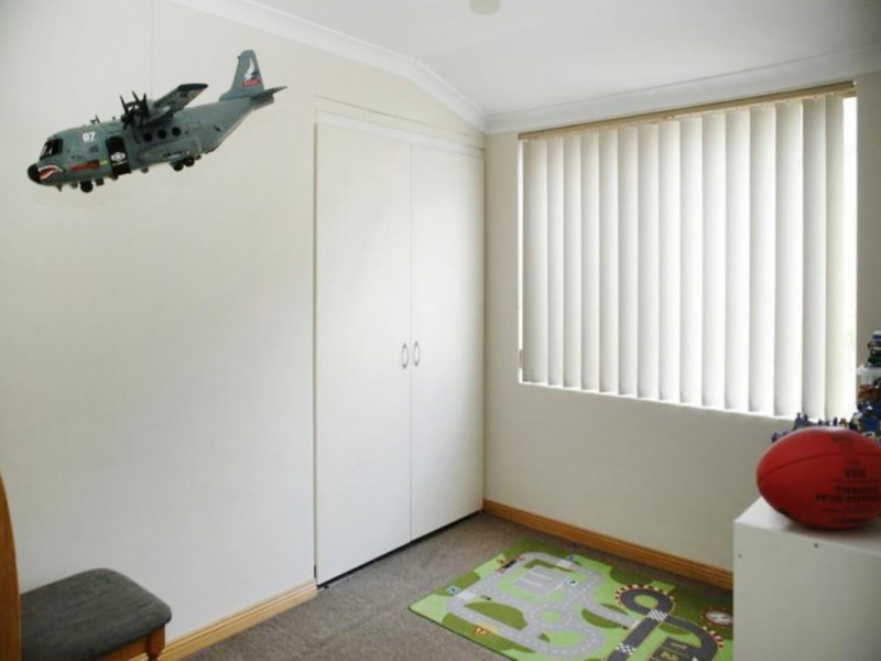 4 Ferris Green, Parmelia WA 6167