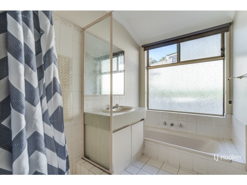 4 Ferris Green, Parmelia WA 6167