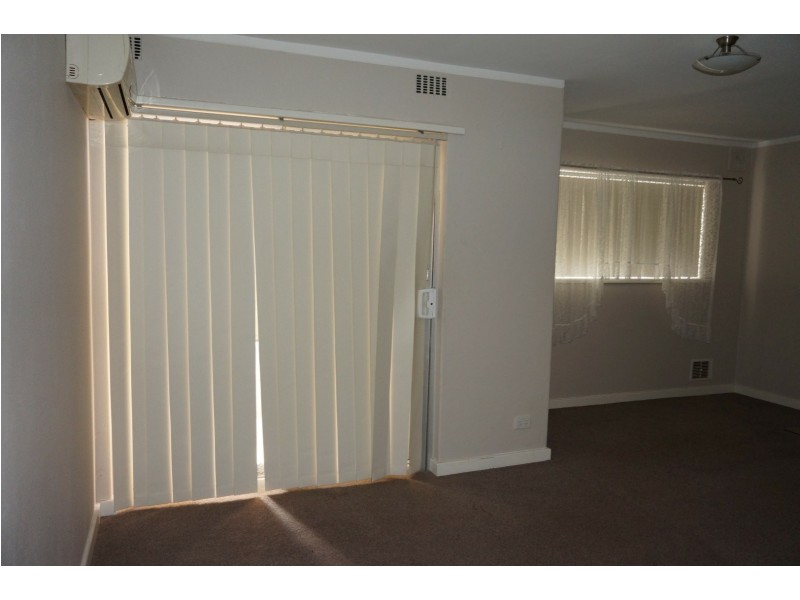 Unit 8/24 Morrit Way, Parmelia WA 6167