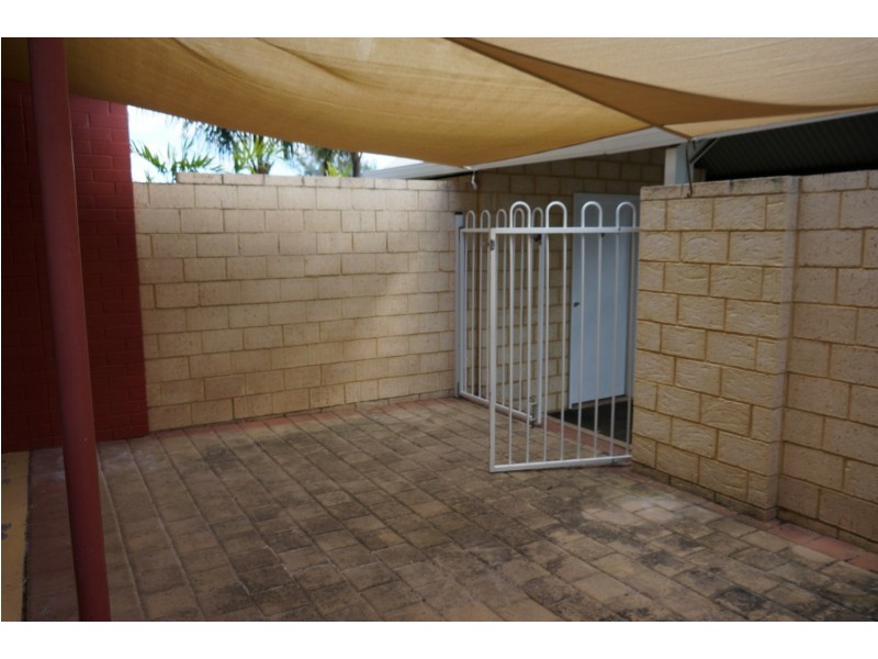 Unit 8/24 Morrit Way, Parmelia WA 6167