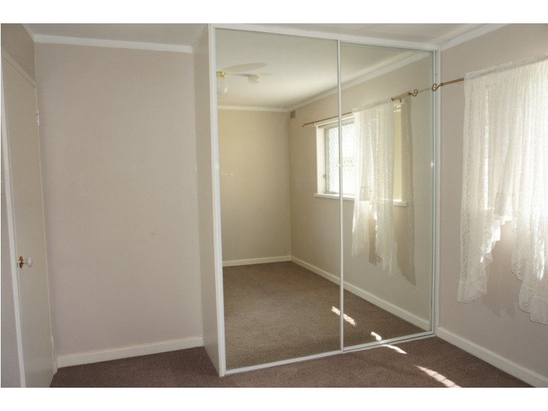 Unit 8/24 Morrit Way, Parmelia WA 6167