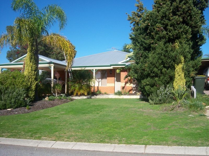 17 Prockter Gardens, Leda WA 6170