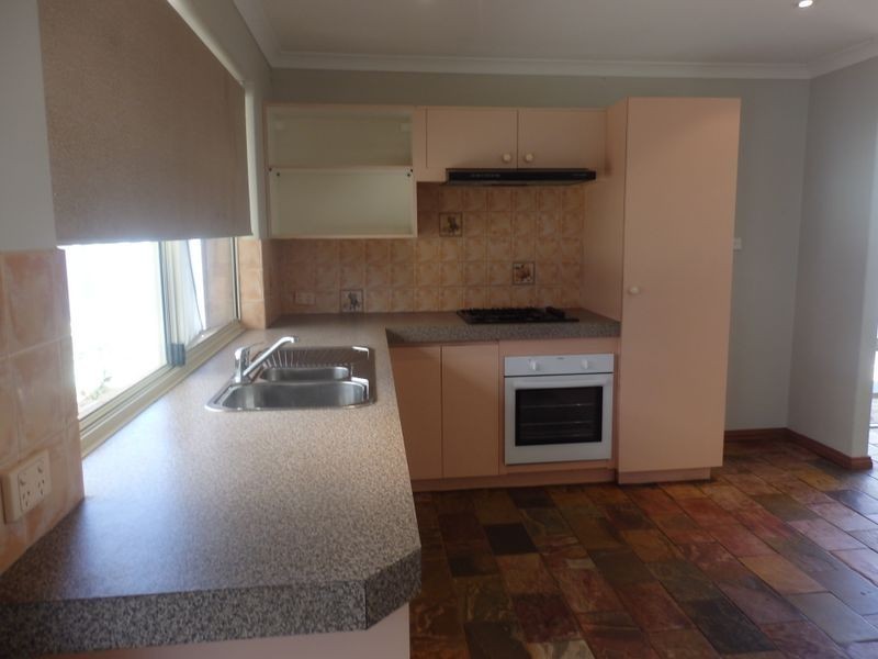 17 Prockter Gardens, Leda WA 6170