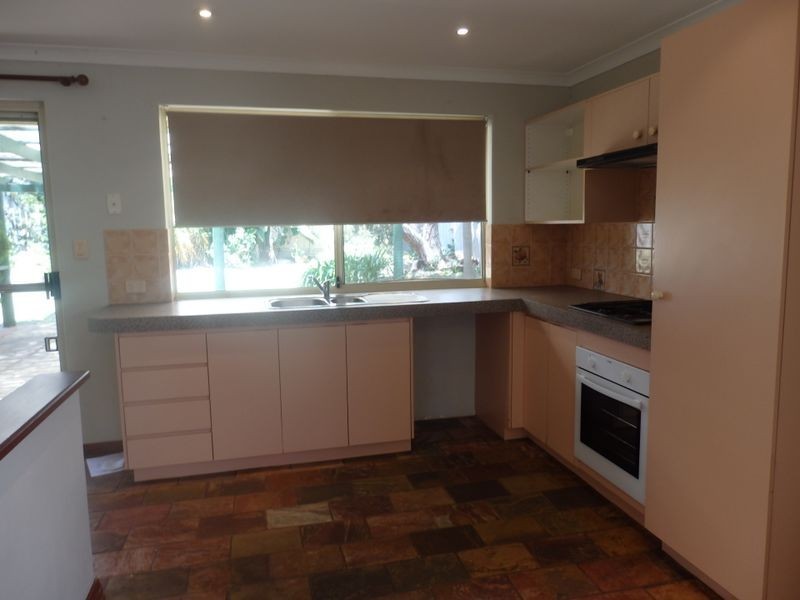 17 Prockter Gardens, Leda WA 6170