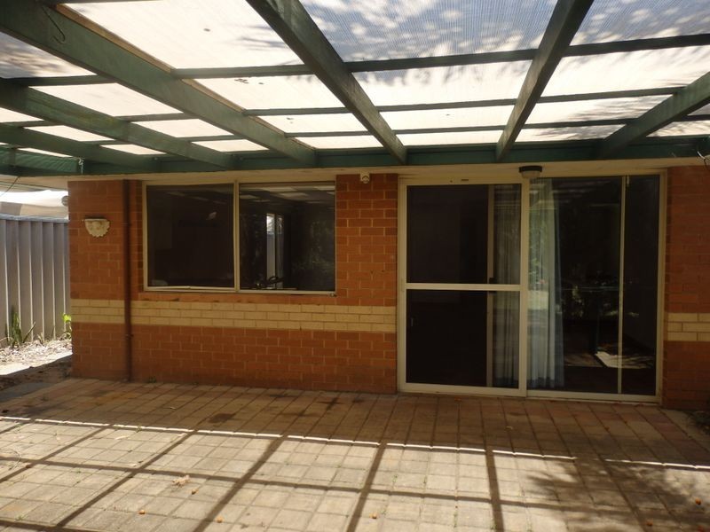 17 Prockter Gardens, Leda WA 6170