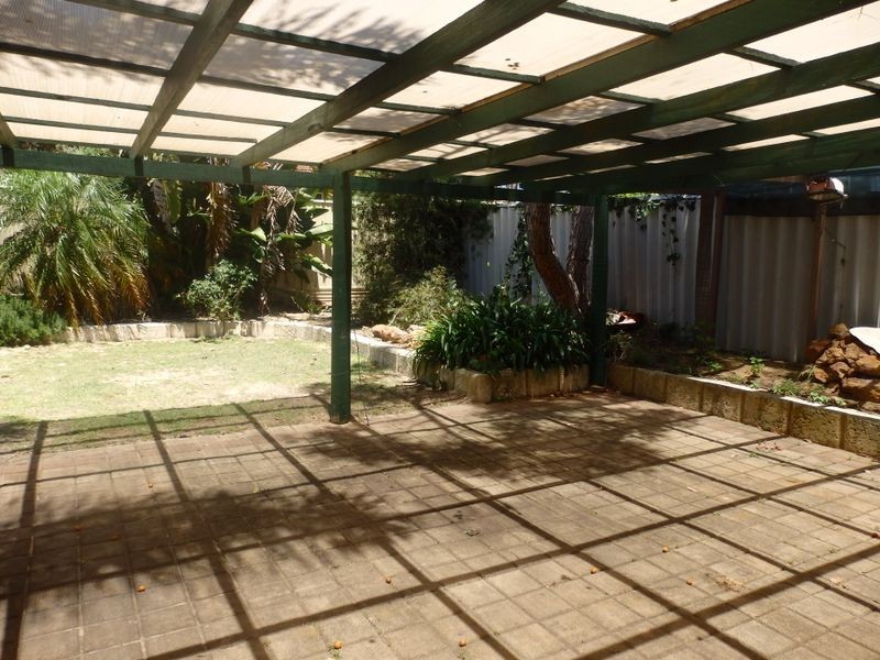 17 Prockter Gardens, Leda WA 6170