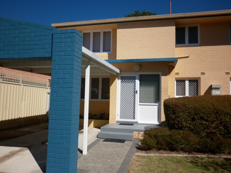 38 Maydwell Way, Calista WA 6167