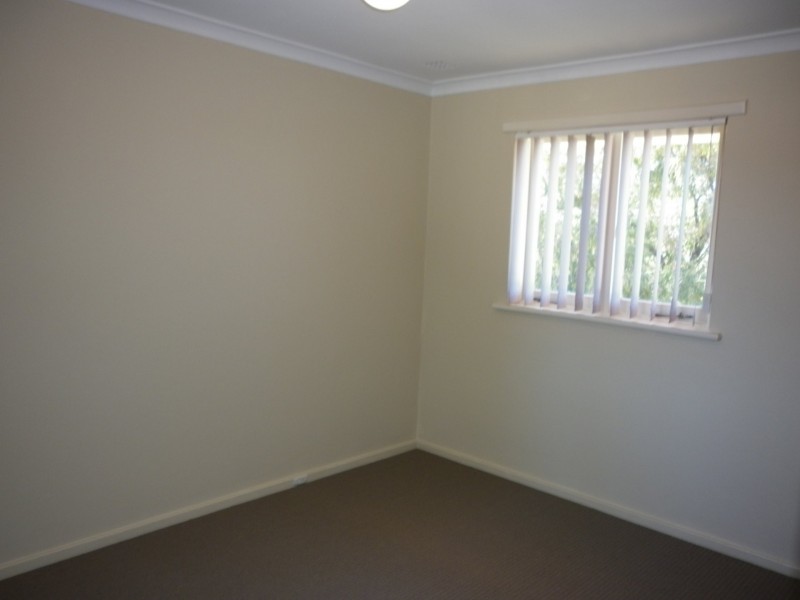 38 Maydwell Way, Calista WA 6167