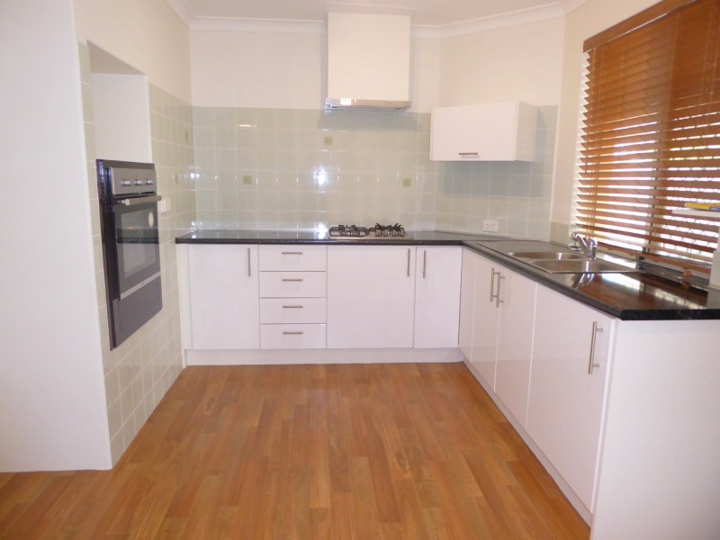 10 Graydon Grove, Leda WA 6170