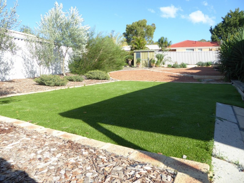 10 Graydon Grove, Leda WA 6170