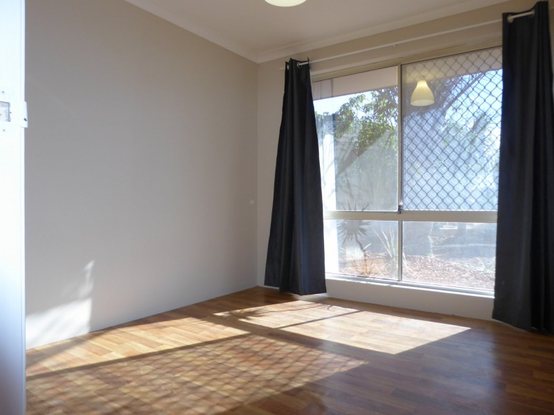 10 Graydon Grove, Leda WA 6170