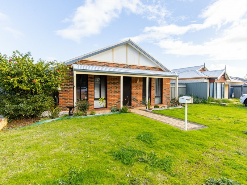 26 Abingdon Crescent, Wellard WA 6170