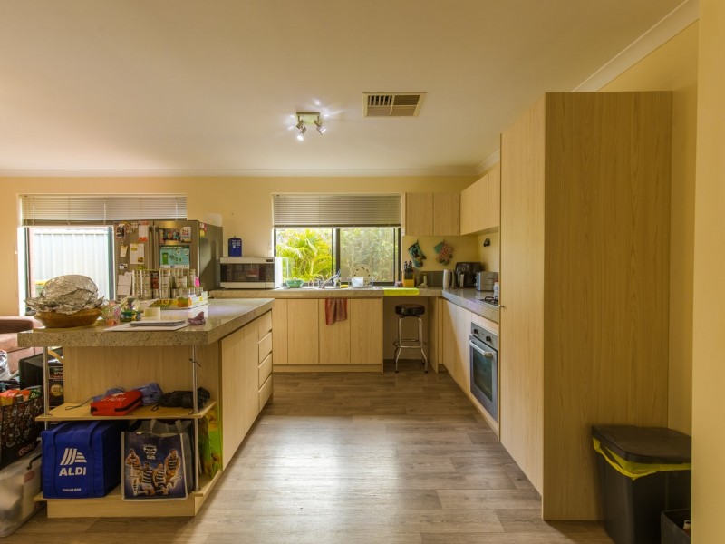 26 Abingdon Crescent, Wellard WA 6170