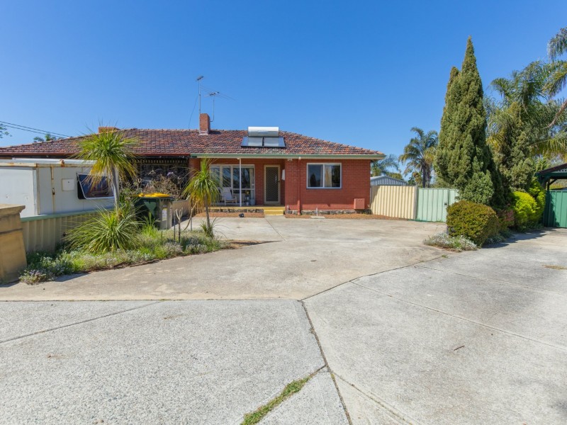 35 Clint Way, Calista WA 6167