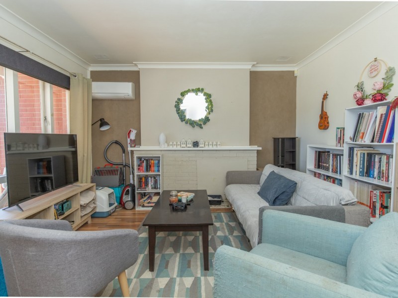 35 Clint Way, Calista WA 6167