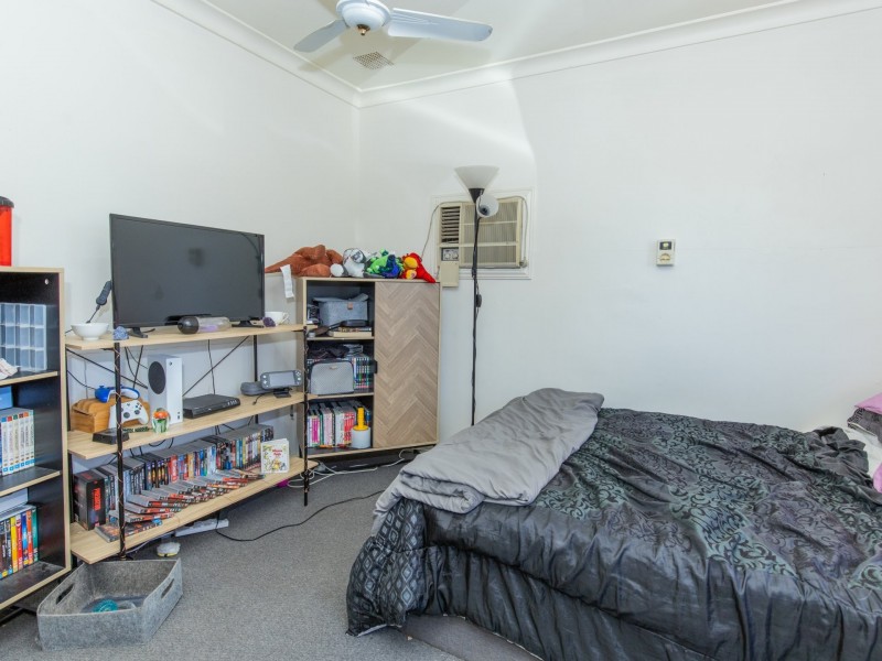 35 Clint Way, Calista WA 6167