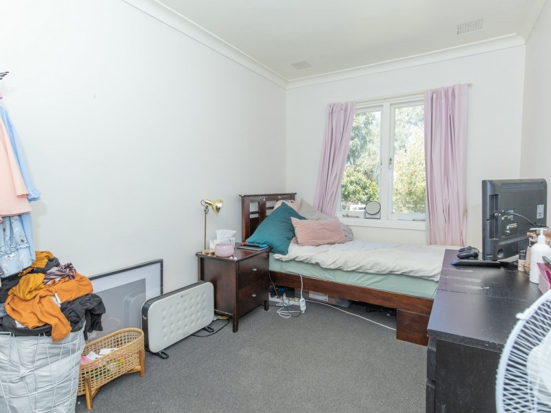 35 Clint Way, Calista WA 6167