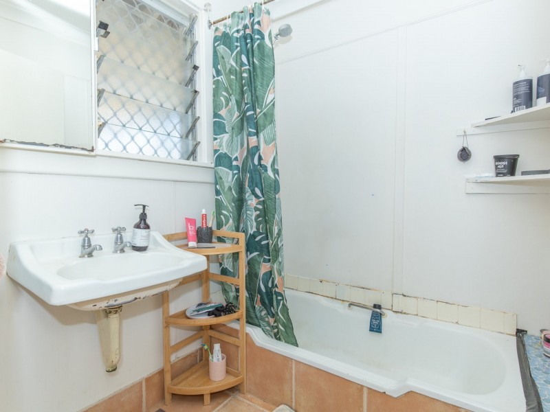 35 Clint Way, Calista WA 6167