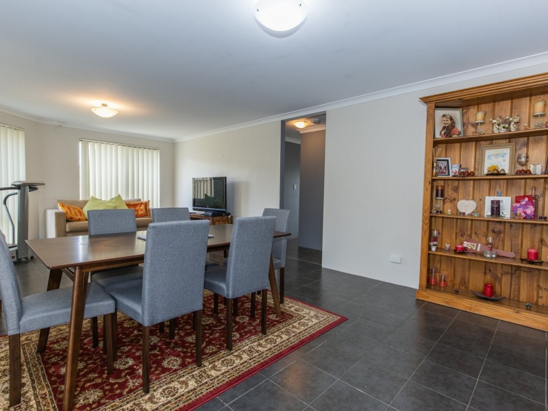 3 Lewes Court, Orelia WA 6167