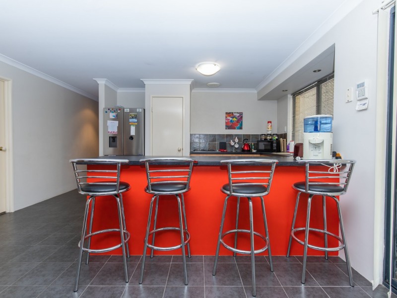 3 Lewes Court, Orelia WA 6167