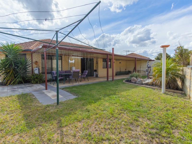3 Lewes Court, Orelia WA 6167
