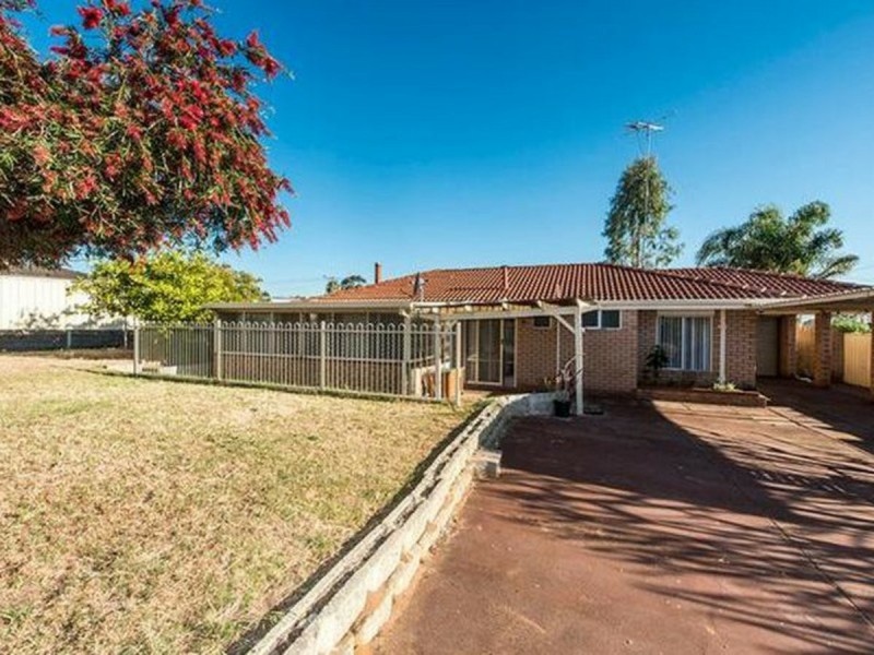 55 Corring Way, Parmelia WA 6167